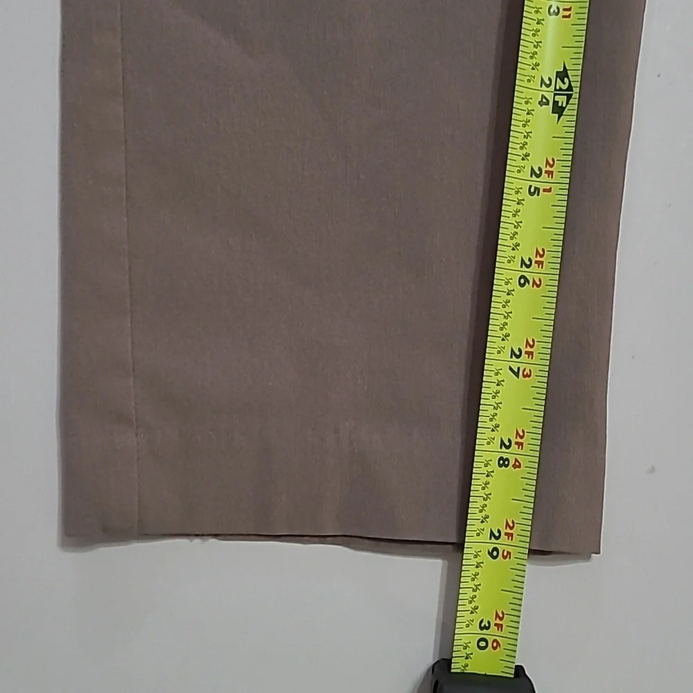 Chico's Light Tan/Taupe Pullon Pants size 1 (Medium)